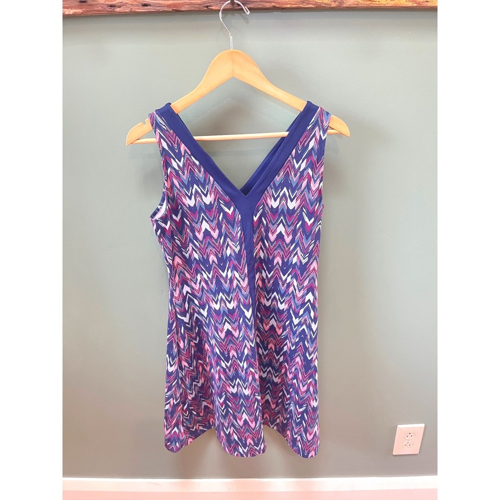 Title Nine Womens M Navy Pink Chevron Zigzag V-Neck Sleeveless Athletic Dress‎